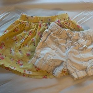 🌦️Come Clean Closet Sale🌦️ 4T Carters Skort and shorts